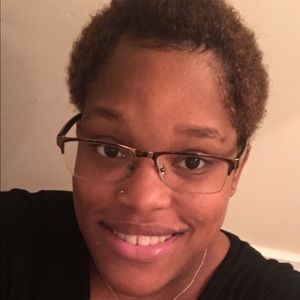 Meet your Posher, Edna